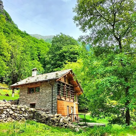 Del Noce Chalet Mollia